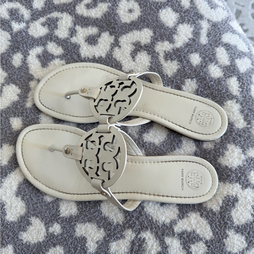 Tory Burch Cream / Off-White Sandals